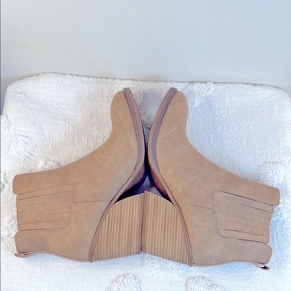 Kork-Ease Hadley Block Heel Booties size 9.5 - Picture 4 of 11